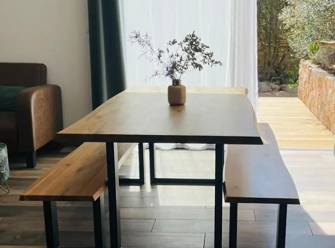 Carmen Avec Petite Piscine Privée *